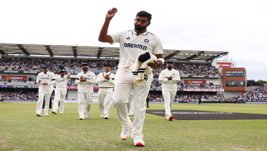India hold slim lead after England fight back in opening test of Anderson-Tendulkar trophy