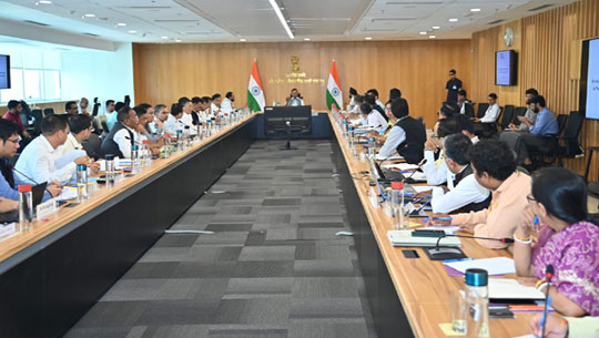 Power Minister Ratan Lal discusses renewable energy in Tripura in Delhi's meeting 
