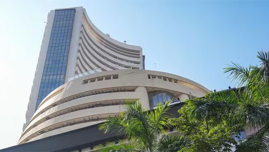 Domestic markets begin week with gains