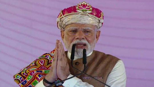 PM Modi Launches ‘Swasth Nari Sashakt Parivar’ Abhiyan and Rashtriya Poshan Maah from Dhar in MP
