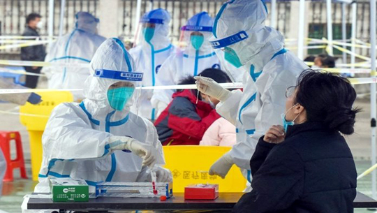 Epidemiologist warns over 60 % of China, 10 % of Earth's population likely to be infected over next 90 days
