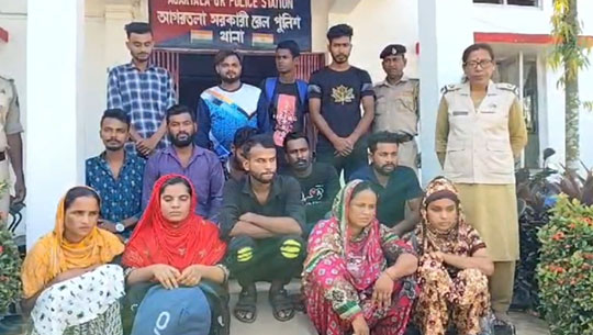 11 Bangladeshi nationals, 3 Indian touts held 