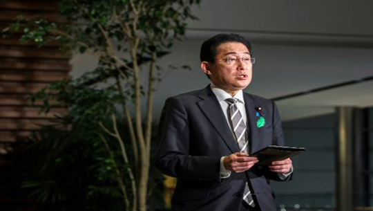 Japanese Prime Minister Fumio Kishida evacuated after explosion at his speech venue