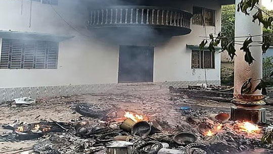 Bangladesh: One killed, over 100 injured as Mob attacks Rajbari Shrine