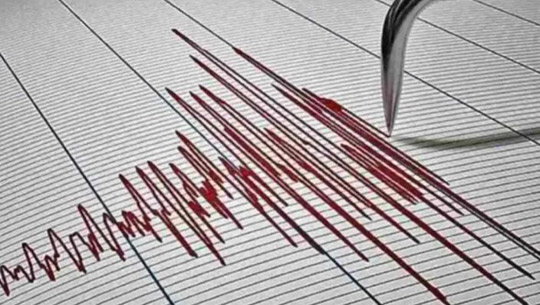Twin earthquakes shake Greece and Turkey; 7 Injured in Marmaris escape efforts