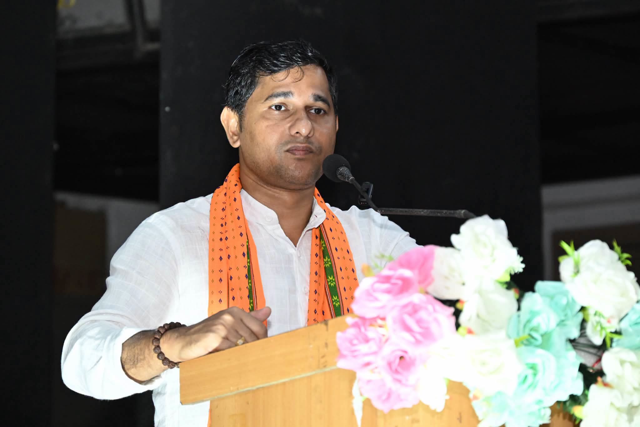 Sudhangshu Das Encourages Young Scientific Minds