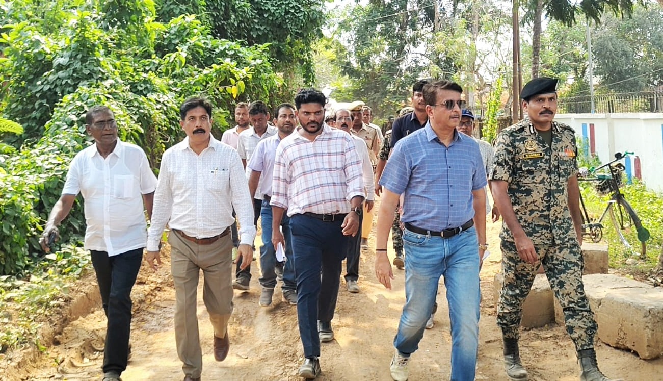 PWD secretary reviews Muhuri river e