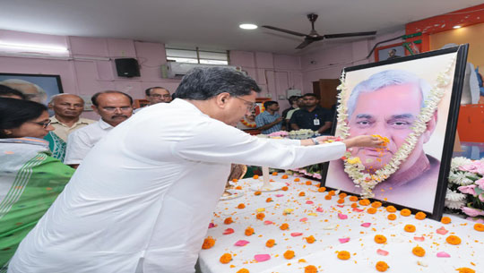 CM Dr. Manik Saha Pays Homage to Atal Bihari Vajpayee on His Death Anniversary