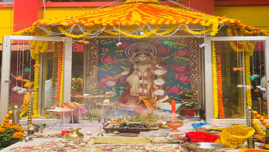 Bhavan’s Tripura Vidya Mandir celebrates Saraswati Puja with full devotion