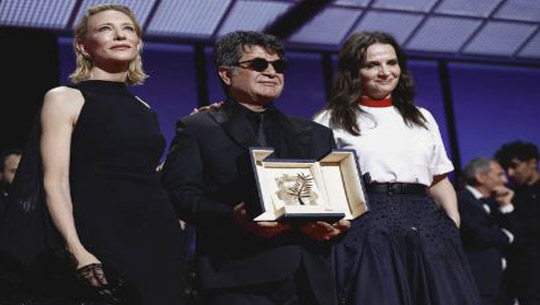 Iranian Director Jafar Panahi takes top honour at Cannes film festival