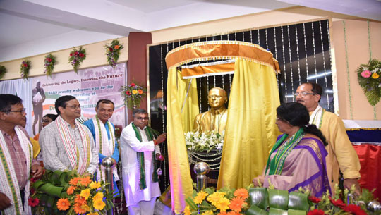 Minister Ratan Lal Nath unveils Dr. M. S. Swaminathan’s statue