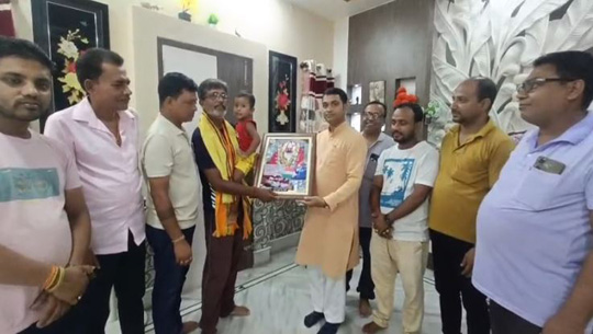Shreshtha Bhuban Foundation felicitates Tripura Cyclist Ajay Saha