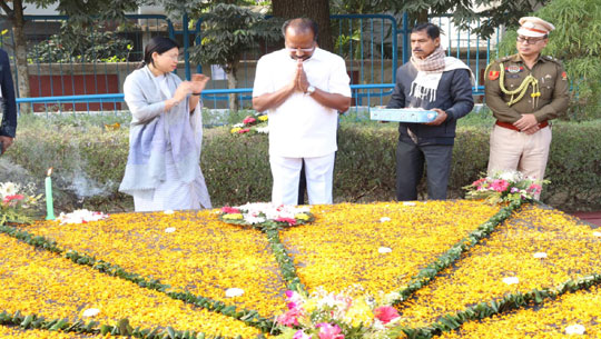 Governor Pays Tribute to Mahatma Gandhi on Martyrs’ Day