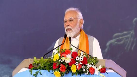 PM Modi launches development projects at Kavaratti Island in Lakshadweep; Says, all efforts being made by Govt to bring Lakshadweep on international tourism map