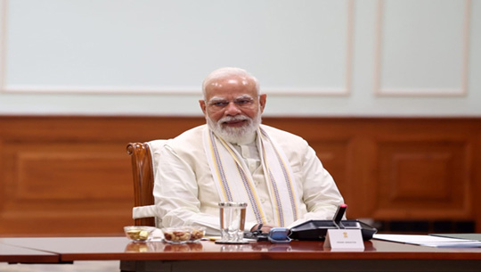 PM Modi Reviews Growth Strategy with Economic Advisory Council