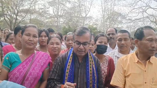 Minister Ratan Lal Nath Holds Strate