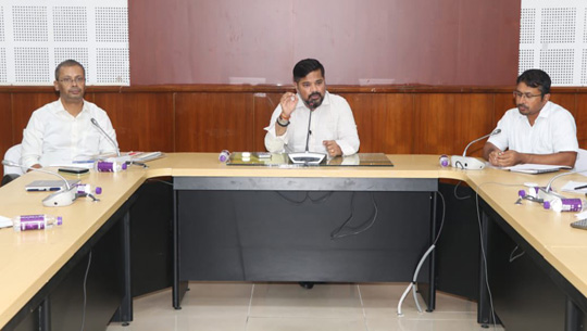 Sushanta chairs crucial meeting with officers