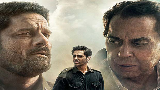 Rajnath Singh Felicitates Arun Khetarpal’s Family at Ikkis Screening