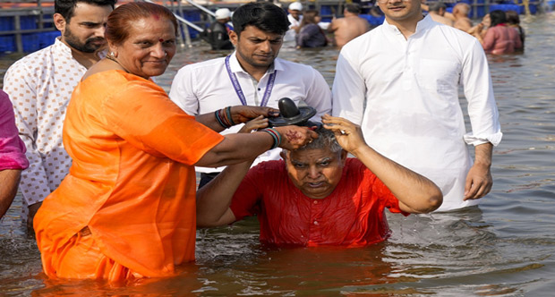 Maha Kumbh: VP Dhankhar takes a Holy Dip at Triveni Sangam