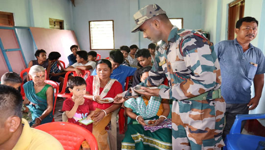 AR distributes relief materials in Gandacherra