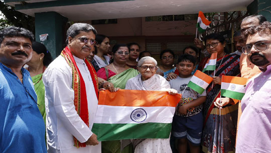 CM Dr. Manik Saha distributes national flags under 'Har Ghar Tiranga' Campaign