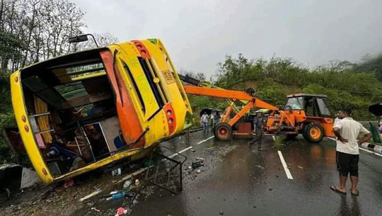 1 dies, 7 critically injured as bus carrying Tripura job aspirants to Guwahati skidded off in Assam