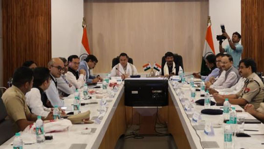 Assam, Meghalaya Set 48-Hour Plan to Clear Stranded Vehicles