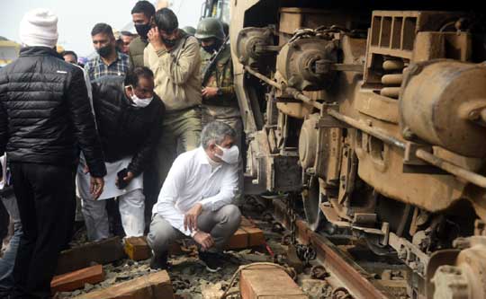 Glitch in locomotive equipment: Railways Minister visits Bikaner-Guwahati train mishap