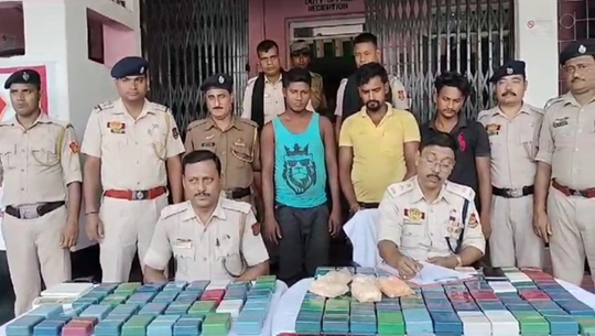 Heroin worth Rs. 10 Cr seized from Assam-Agartala border; 3 held
