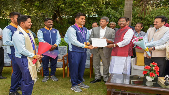 Team work, determination and precision have been key pillars on which Para Archery Team made India proud at Asian Para Games 2022: Arjun Munda