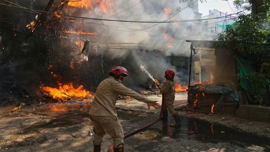 21 Killed in Delhi Hotel Fire