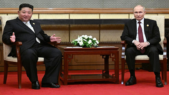 Kim Jong-un, Vladimir Putin Hold Bilateral Talks Amid Beijing Military Parade