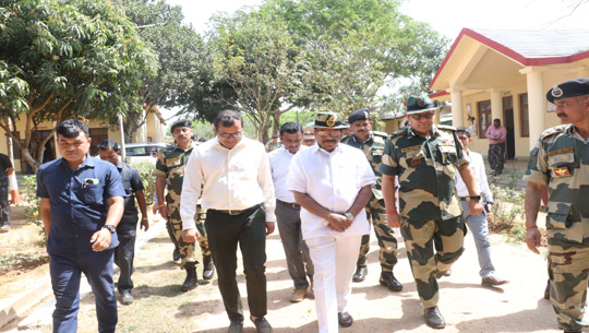 Governor Indra Sena Reddy Nallu visits border areas of Mohanpur