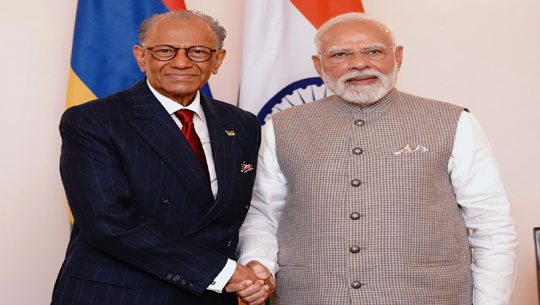 PM Modi Holds Bilateral Talks with Mauritius PM in Varanasi; Four Agreements Signed