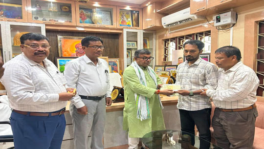 Minister Ratan Lal Nath Hails Rs 3 L