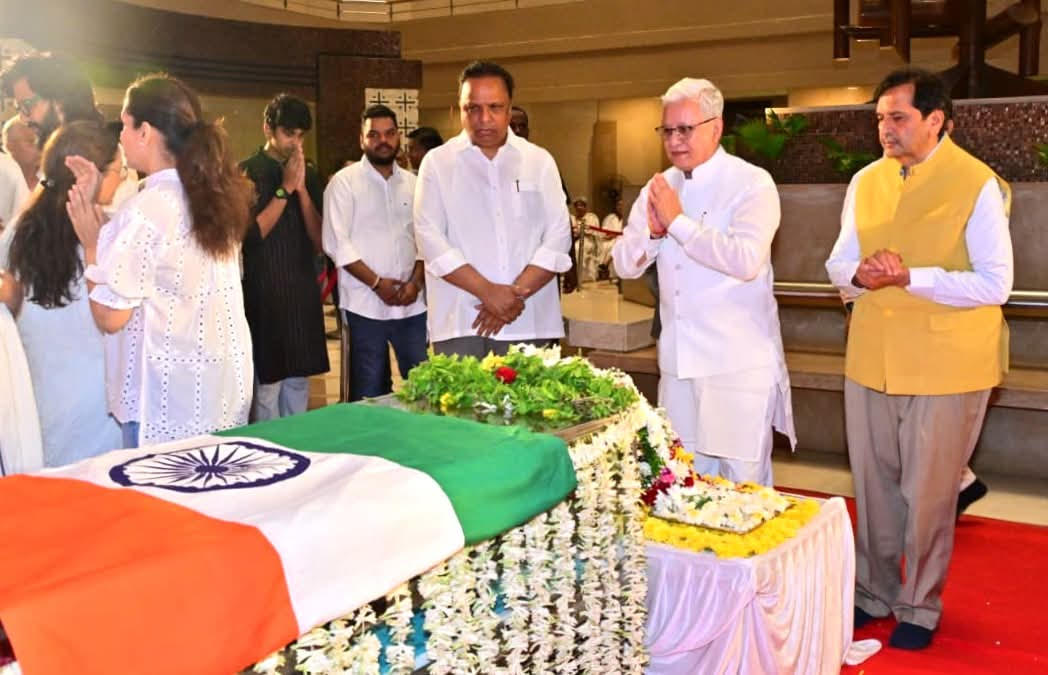 Governor Jishnu Dev Varma Pays Last Respects to Asha Bhosle