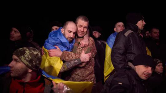 Ukraine and Russia exchange nearly 500 prisoners of war