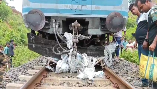 Agartala-Sabroom train narrowly escapes massive accident