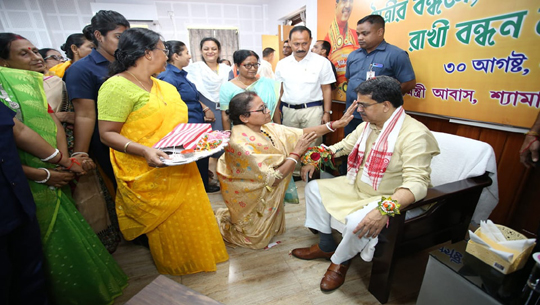 Tripura CM takes part in “Raksha Bandhan” festival