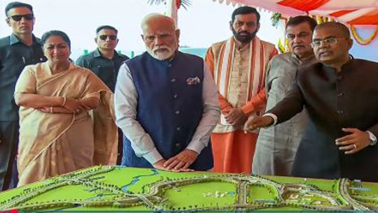 PM Modi Inaugurates Rs 11,000 Crore Highway Projects in Delhi