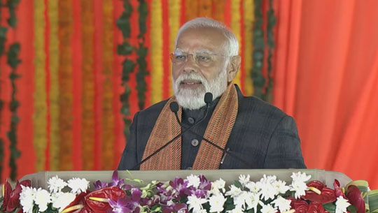 PM Modi launches several development projects worth over 6,400 crore rupees from Srinagar