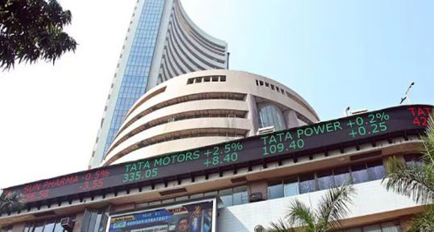 Sensex Falls 200 Points, Nifty Slips 65 Points on Weak Global Cues