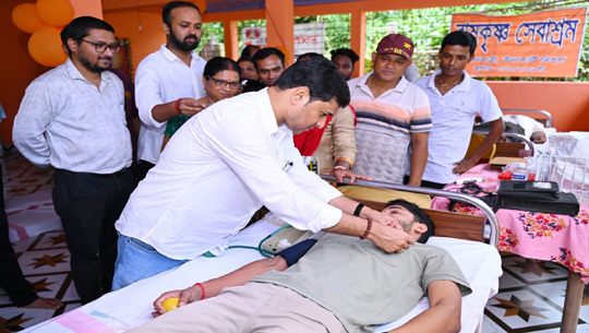 Minister Sudhangshu Das attends Voluntary Blood Donation Camp 